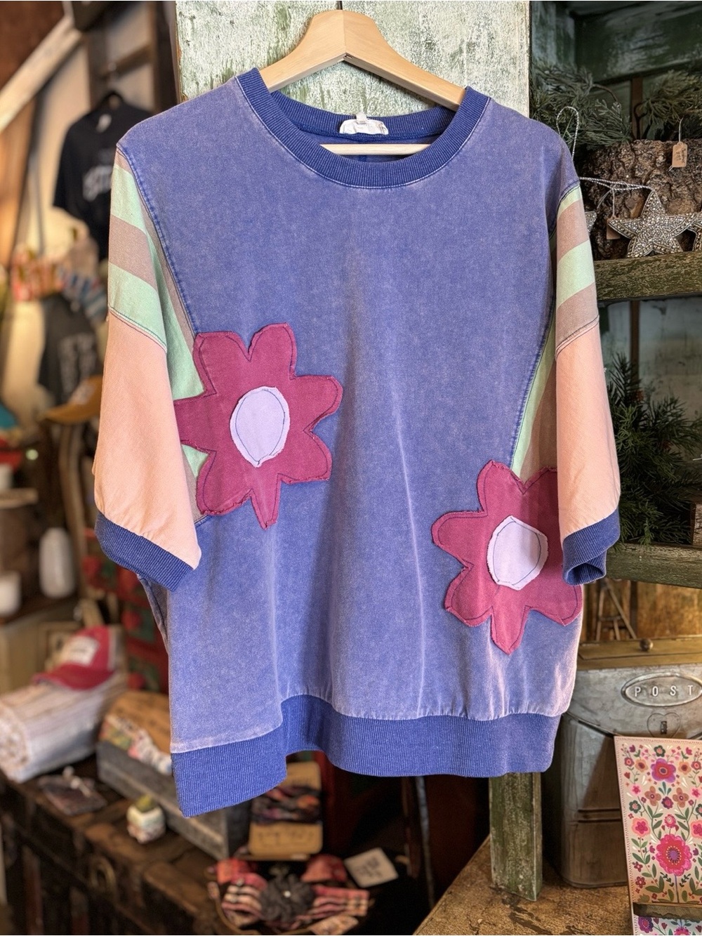 easel Lavender Short-Sleeve Sweatshirt with Pink Floral Patches